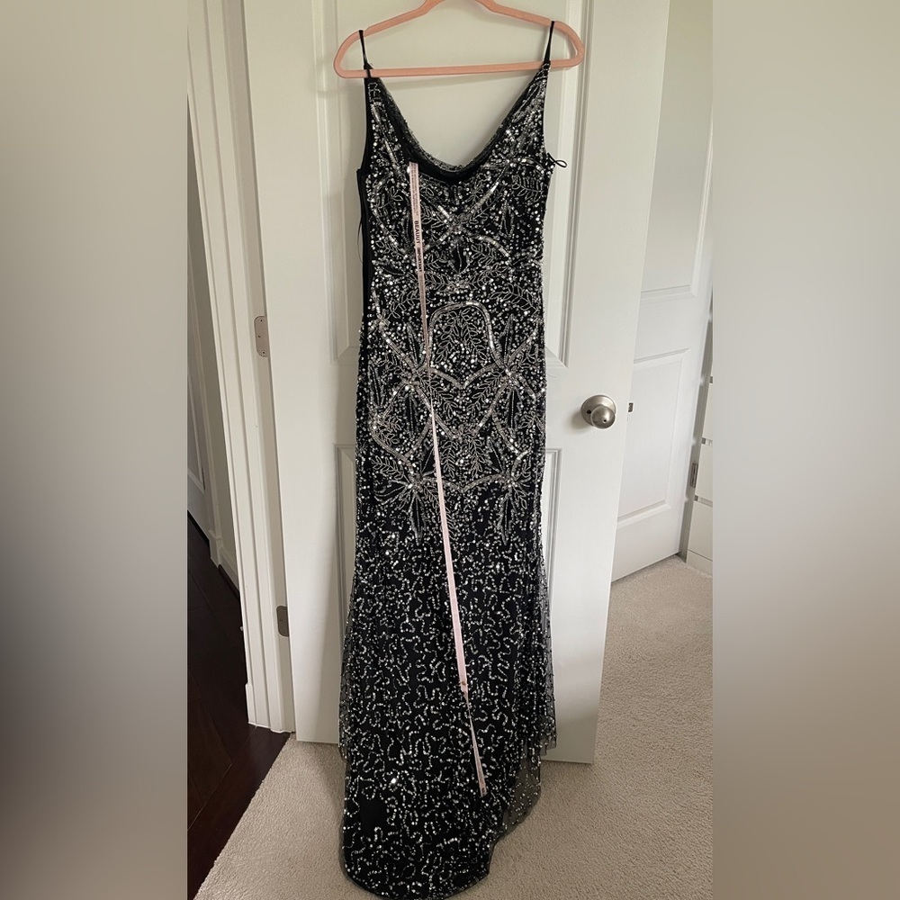 Elegant Black and Silver Sequin Evening Gown NWT size 10 Christmas/New Year's - Picture 4 of 7